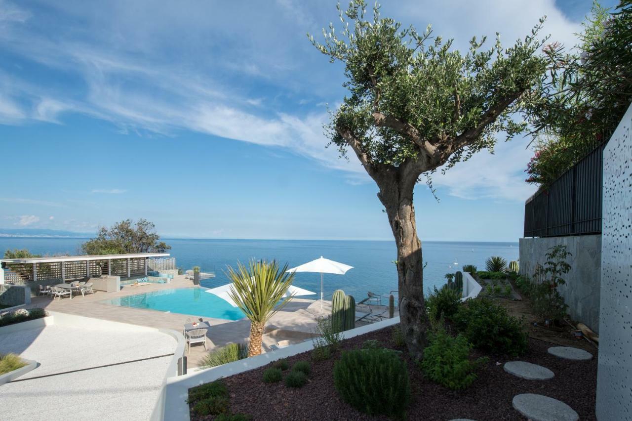 B&B Capo Torre Resort & Spa Albisola Superiore Extérieur photo